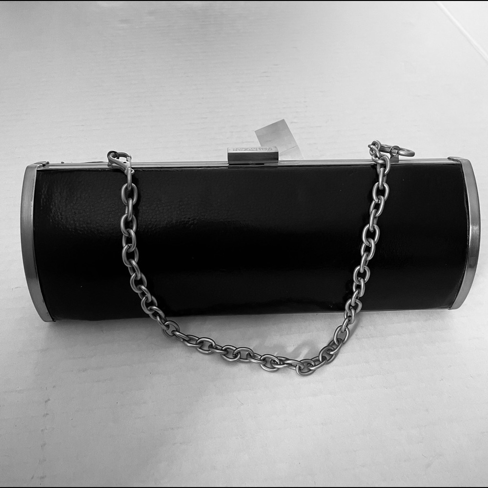 ADORABLE KENNETH COLE REACTION EVENING BAG